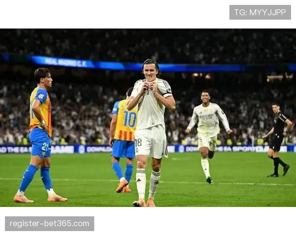 琼斯外线接,远投三分球,精准反弹命,亚博体育,亚博体育官网,亚博体育app,亚博体育下载