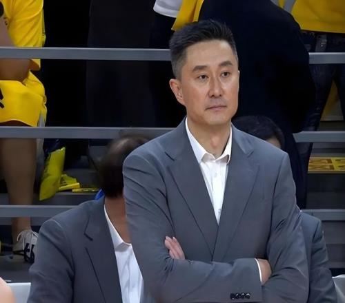 郑智领衔,青岛西海岸,足球新篇章,亚博体育,亚博体育官网,亚博体育app,亚博体育下载